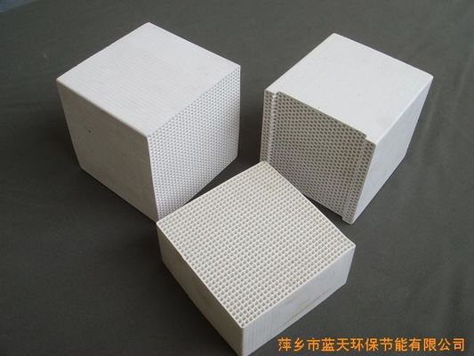 Китай Кирпичи керамической печи сота плиты тугоплавкие для ультракрасной каталитической газовой горелки поставщик